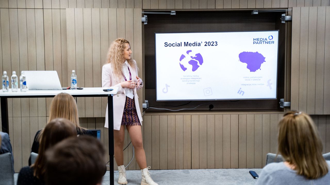 Socialinių tinklų ekspertė, dr. Justina Zamauskė: Ar „Facebook“ – vieta tik senukams?